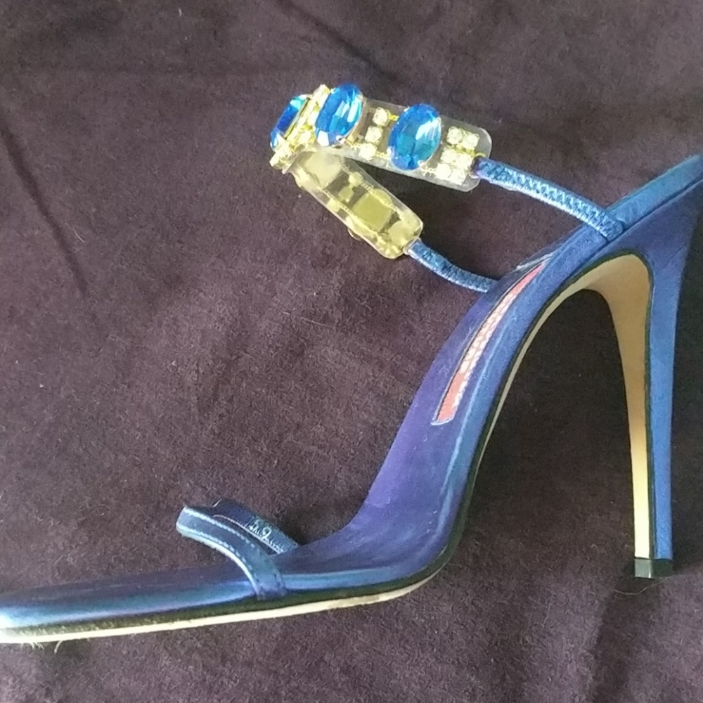 Shoes - Picture 2 of 3